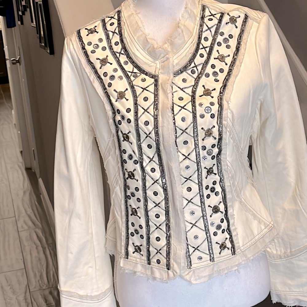 White Leather Jacket. Frayed edges & silver tone beads & Buttons. Sz M